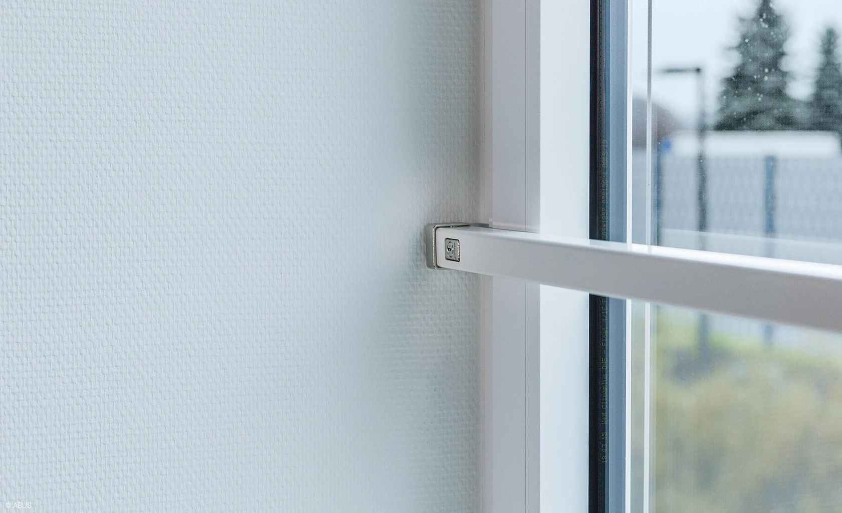 For security across the board - the FPR217 reinforced window bar lock