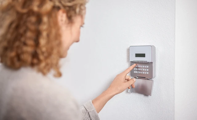 Flexible and convenient protection – with the Terxon alarm system © ABUS