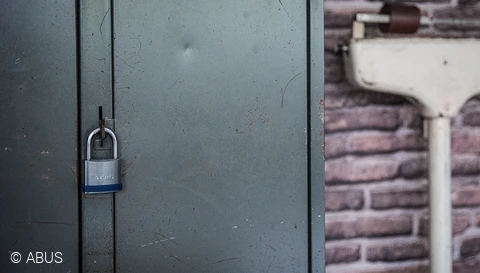 Secure your locker easily - with our padlocks © ABUS