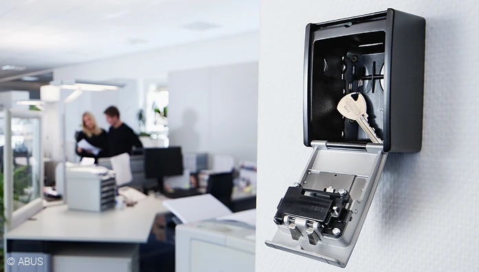 Key transfer made easy - with the KeyGarage © ABUS